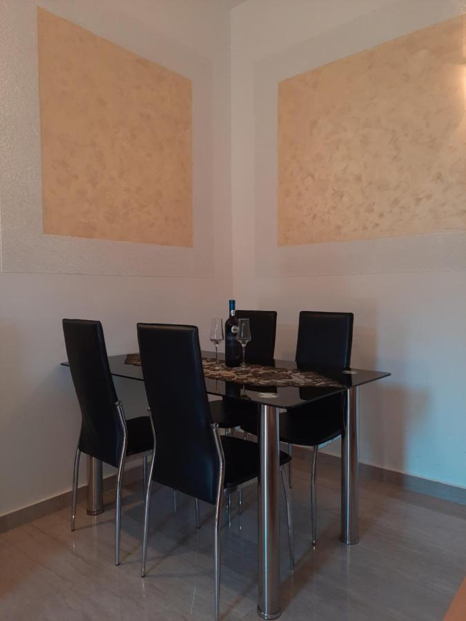 Daire Vila Aleksandar Budva
