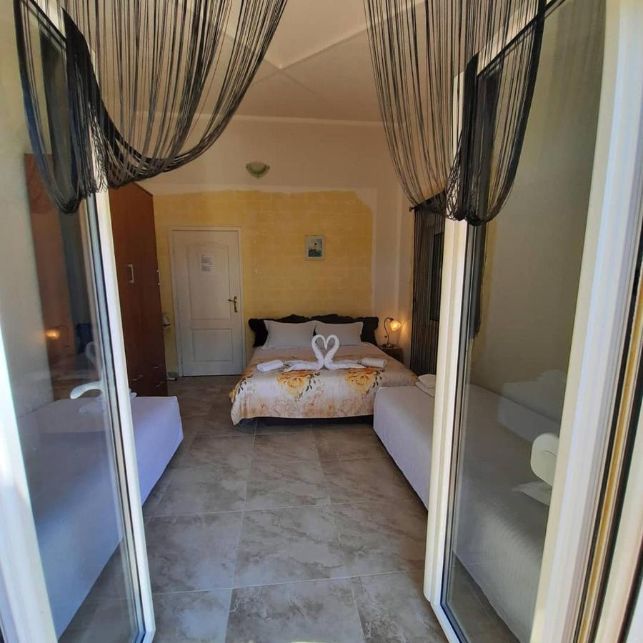 Vila Aleksandar Daire