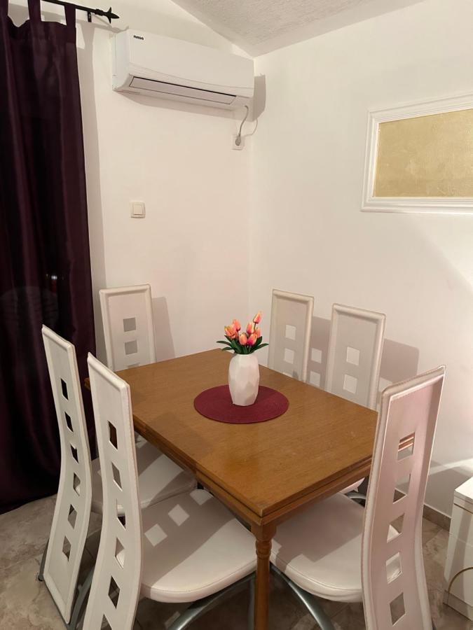 Daire Vila Aleksandar Budva