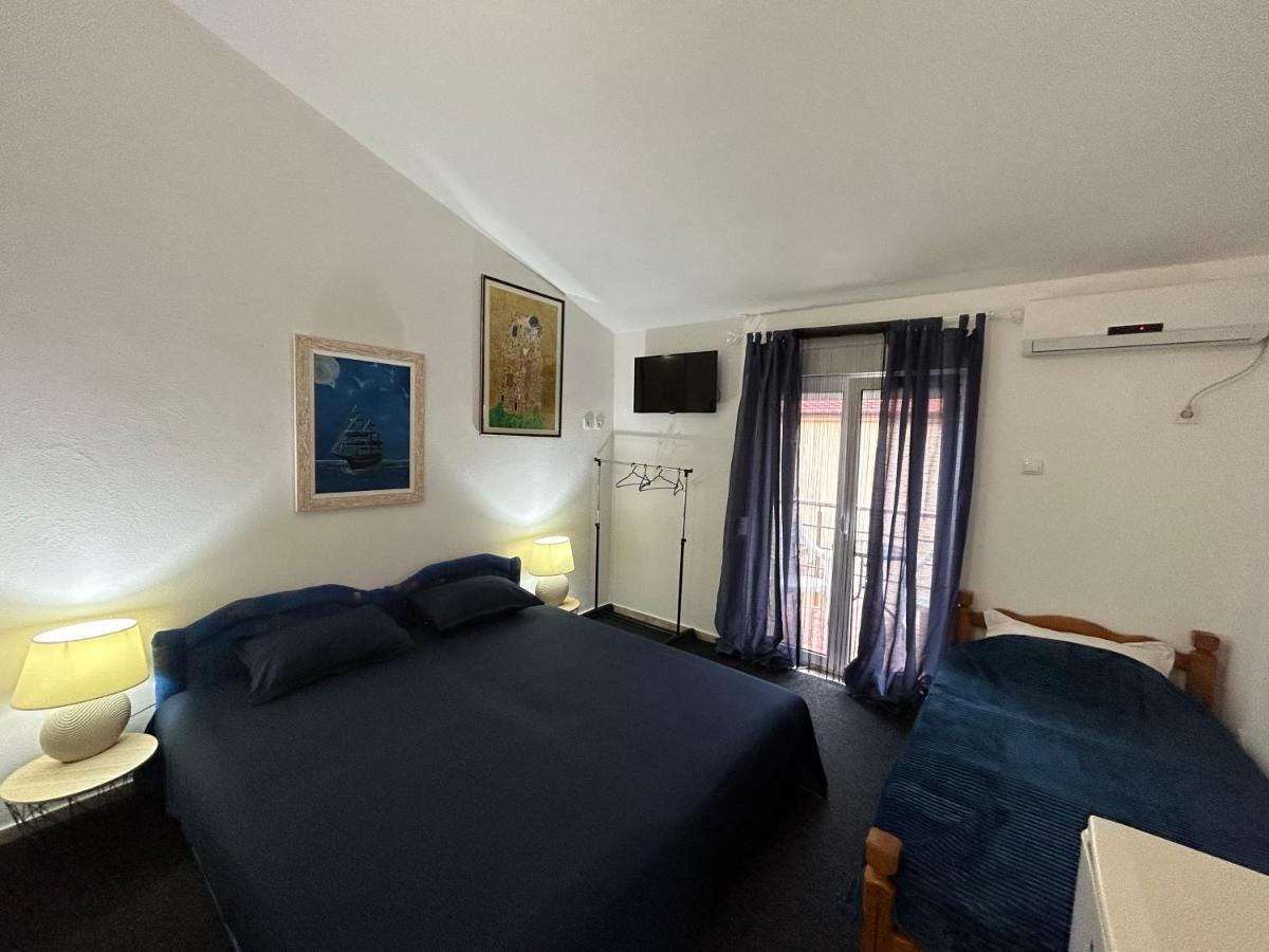 Vila Aleksandar * Budva