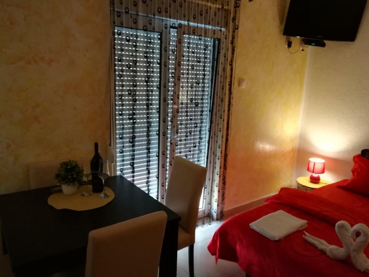 Vila Aleksandar Daire Budva